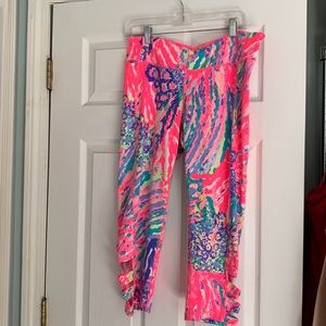 Lilly Pulitzer pink capri leggings